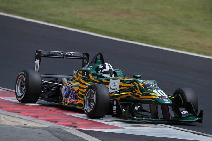 Nクラス優勝はジェイク・パーソンズ（NODAレーシング）