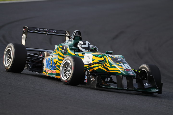 Nクラス優勝はジェイク・パーソンズ（NODAレーシング）