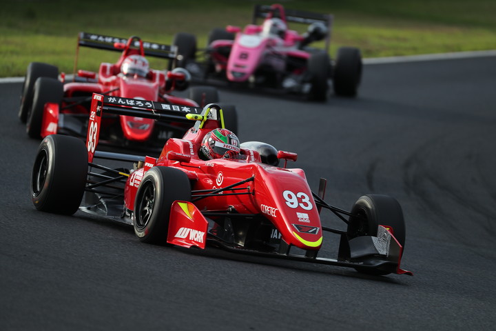 大湯都史樹、阪口晴南、片山義章の3位争い