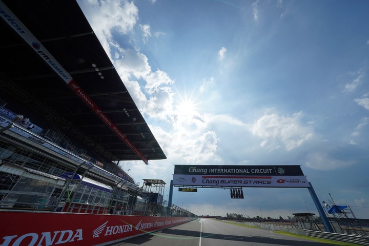 搬入日: チャン・インターナショナルサーキット