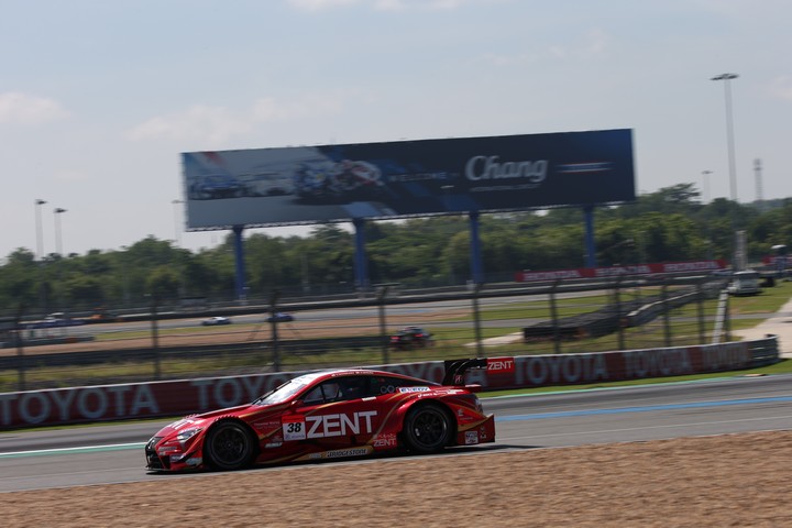 公式練習: 立川祐路／石浦宏明組（ZENT CERUMO LC500）