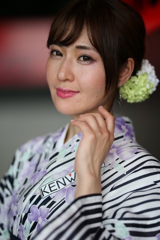 ピットウォーク: レースクイーン