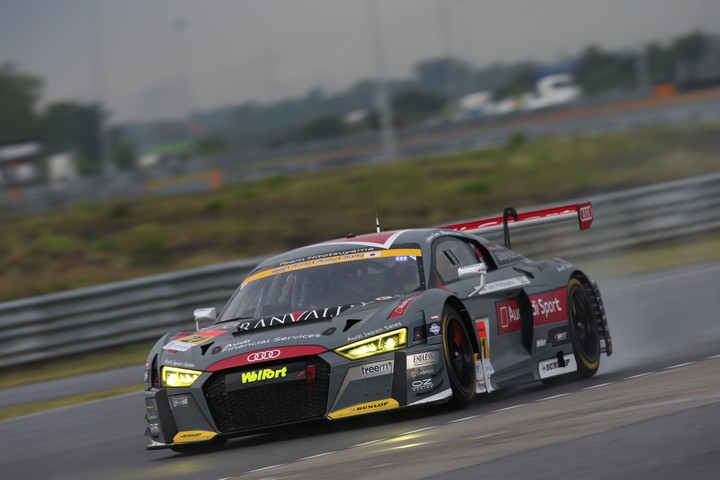 公式予選: 富田竜一郎（Hitotsuyama Audi R8 LMS）