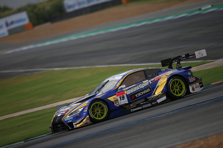 公式予選: 国本雄資／山下健太組（WedsSport ADVAN LC500）