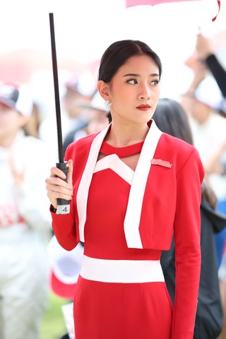 ピットウォーク: レースクイーン