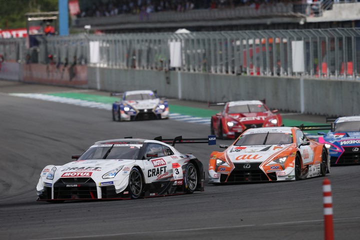 決勝レース: 本山哲（CRAFT SPORTS MOTUL GT-R）