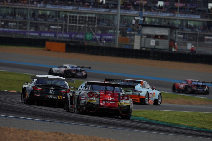 決勝レース: 平中克幸／安田裕信組（GAINER TANAX GT-R）