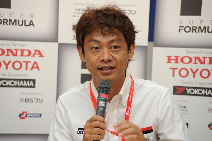 JRPサタデーミーティング: 決勝の解説をする脇坂寿一氏