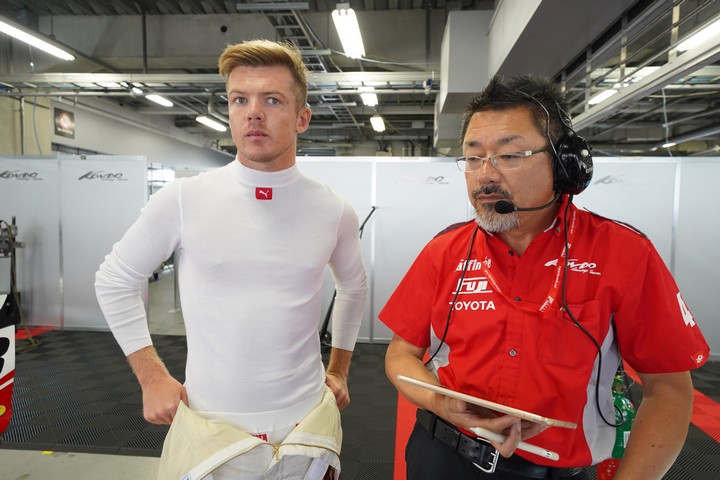 フリー走行: ニック・キャシディと田中耕太郎エンジニア（KONDO RACING）