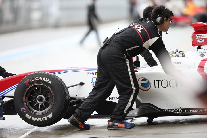 フリー走行: 関口雄飛（ITOCHU ENEX TEAM IMPUL SF14）