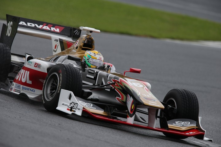 フリー走行: 山本尚貴（TEAM MUGEN SF14）