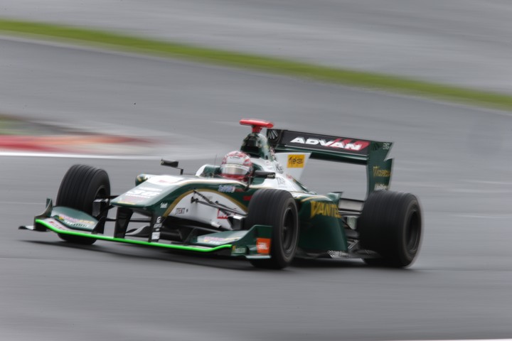 フリー走行: 中嶋一貴（VANTELIN KOWA TOM’S SF14）
