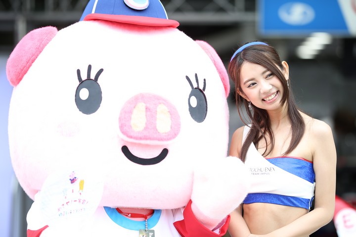 ピットウォーク: レースクイーン