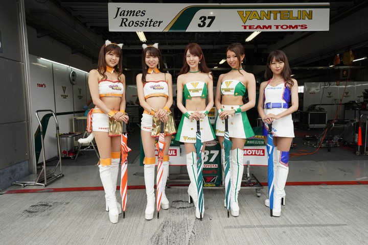 ピットウォーク: レースクイーン