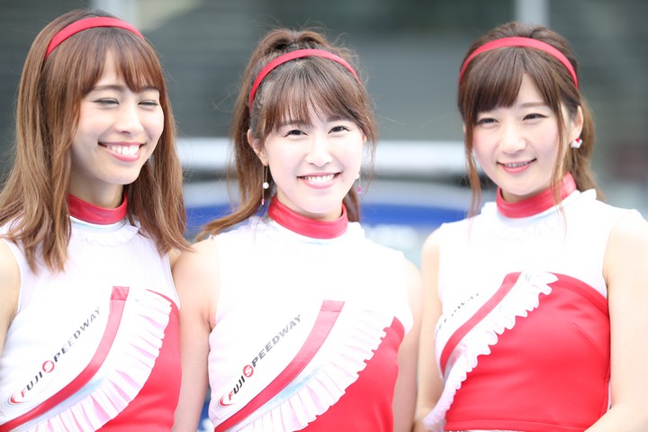 ピットウォーク: レースクイーン