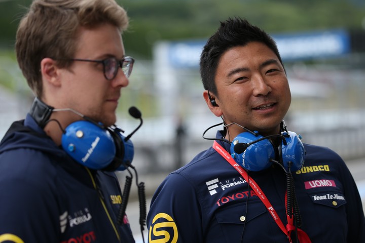公式予選: 片岡龍也監督（UOMO SUNOCO TEAM LEMANS）