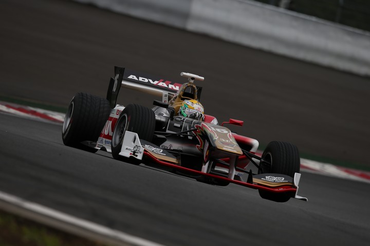 公式予選: 山本尚貴（TEAM MUGEN SF14）