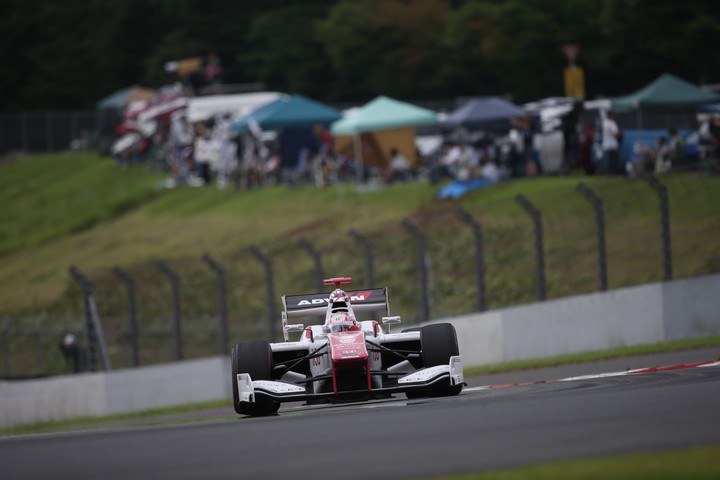 フリー走行: 野尻智紀（DOCOMO DANDELION M5S SF14）