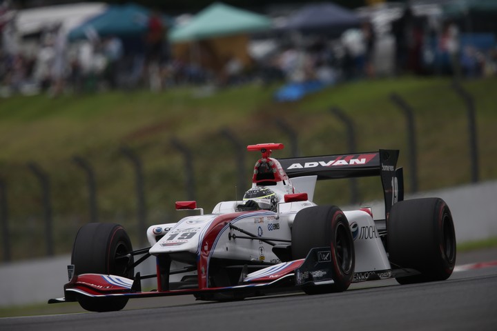 フリー走行: 関口雄飛（ITOCHU ENEX TEAM IMPUL SF14）