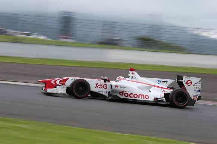 フリー走行: 野尻智紀（DOCOMO DANDELION M5S SF14）