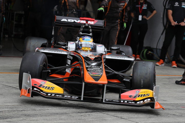 公式予選: 3位は石浦宏明（JMS P.MU/CERUMO・INGING SF14）