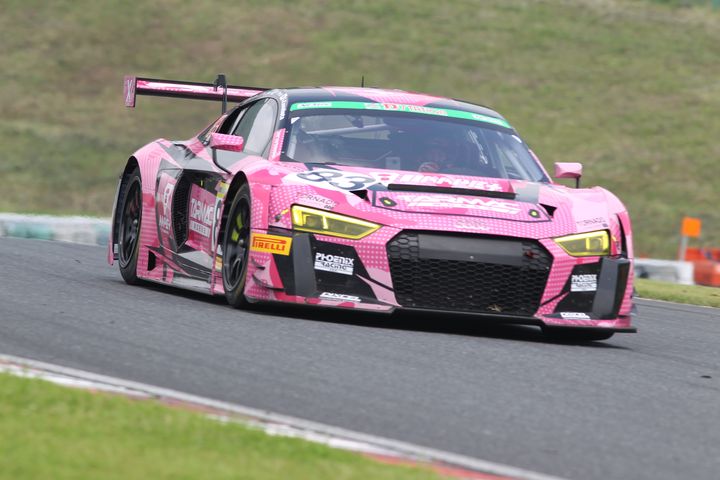 フリー走行: 総合＆ST-XクラストップタイムのPhoenix Racing Asia R8
