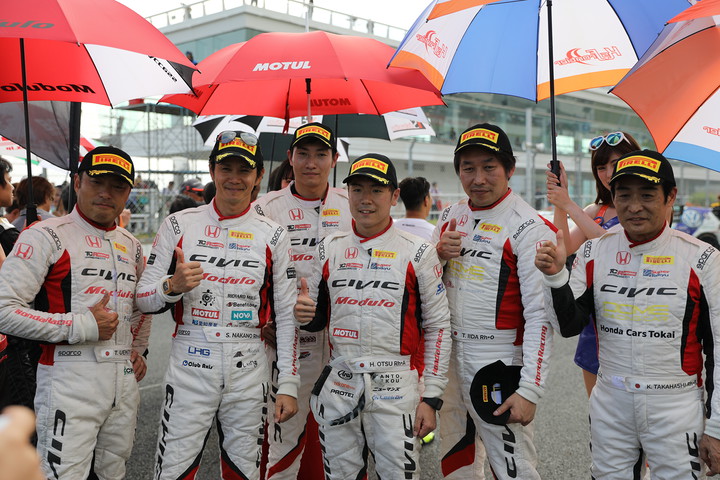 ST-TCRクラスで1-2を飾ったHonda CIVICドライバーたち