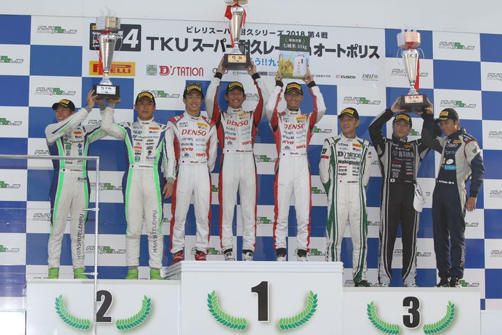 ST-4クラスの表彰式