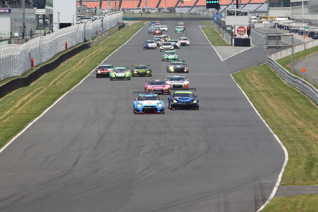 5時間の決勝レースがスタートした（グループ1）