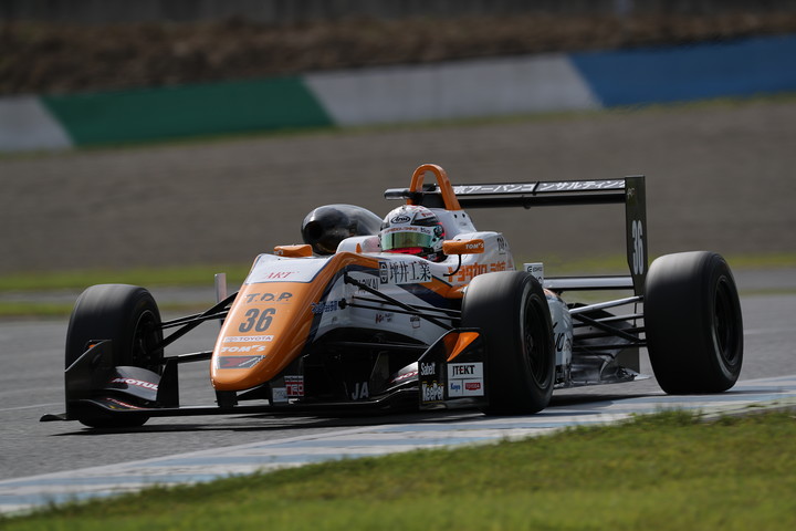 優勝は坪井翔（カローラ中京Kuo TOM'S F317）