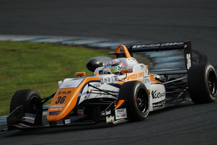 優勝は坪井翔（カローラ中京Kuo TOM'S F317）