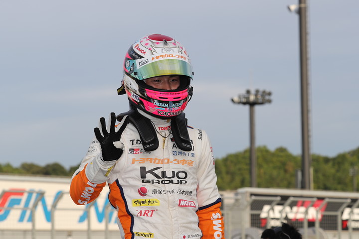 優勝した坪井翔（カローラ中京Kuo TEAM TOM'S）