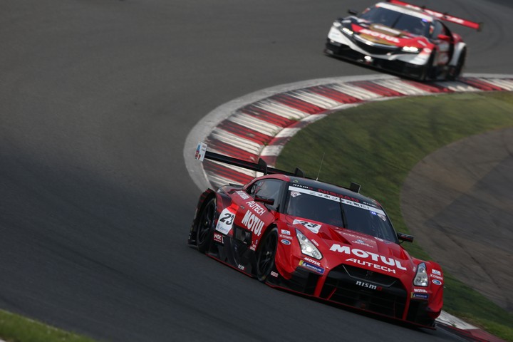 公開練習: ロニー・クインタレッリ（MOTUL AUTECH GT-R）