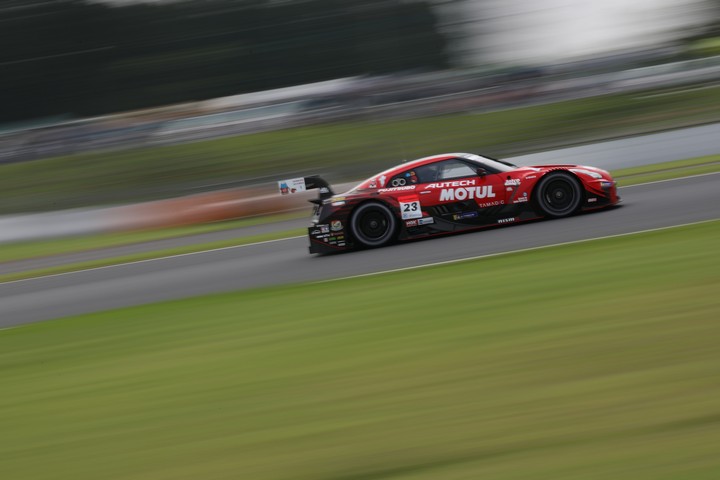 公開練習: 松田次生／ロニー・クインタレッリ組（MOTUL AUTECH GT-R）