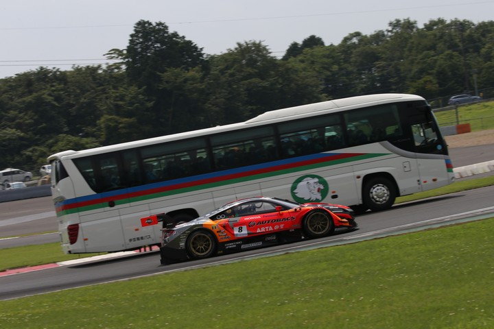 サーキットサファリ: 野尻智紀／伊沢拓也組（ARTA NSX-GT）