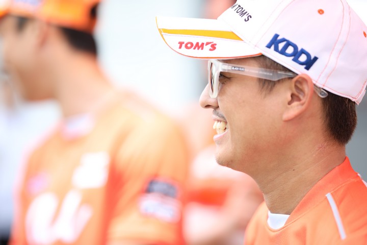 ピットウォーク: 関口雄飛（LEXUS TEAM au TOM'S）