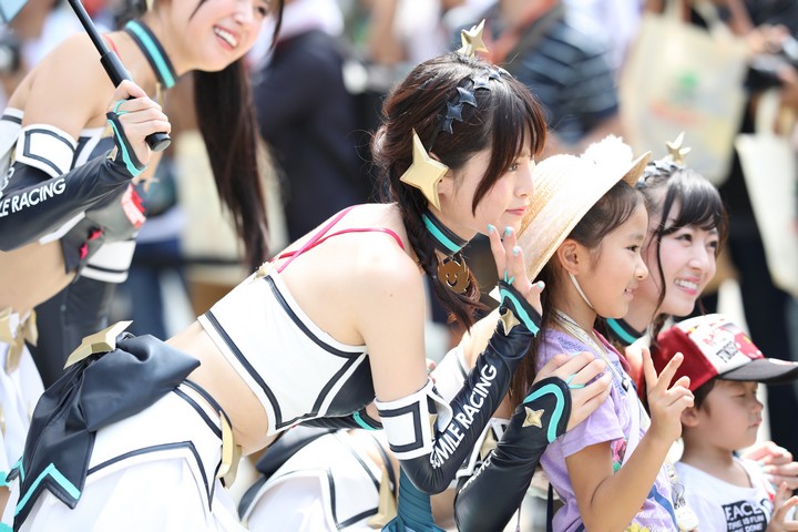 ピットウォーク: レースクイーン