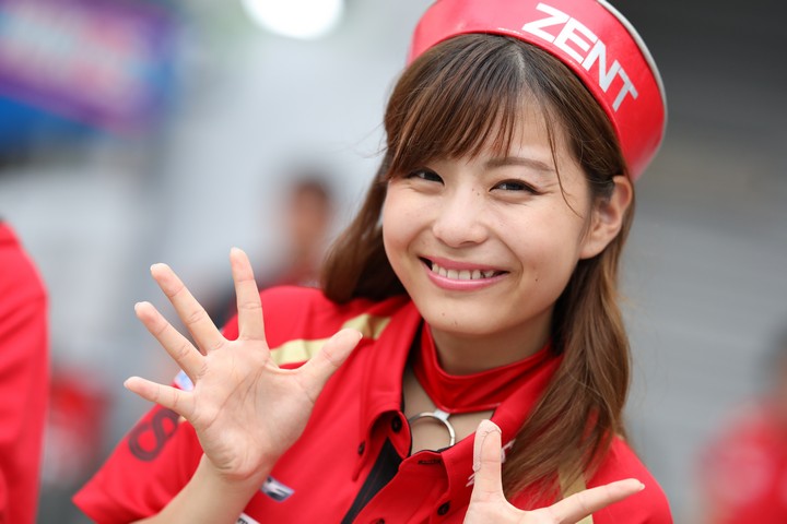 GTキッズウォーク: レースクイーン