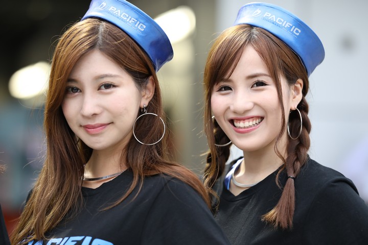 ピットウォーク: レースクイーン