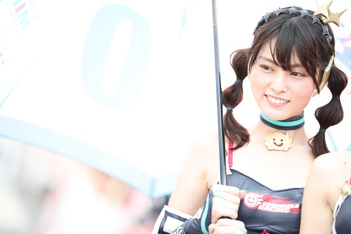 ピットウォーク: レースクイーン