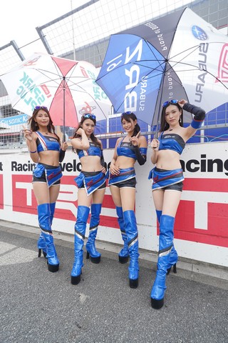 ピットウォーク: レースクイーン