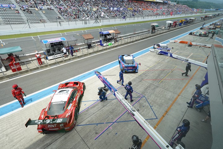 スタート進行: まもなくコースイン