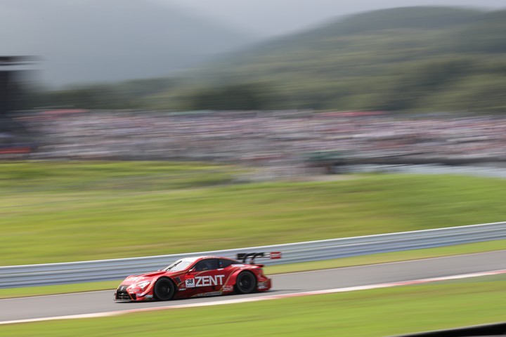 決勝レース: 立川祐路／石浦宏明組（ZENT CERUMO LC500）