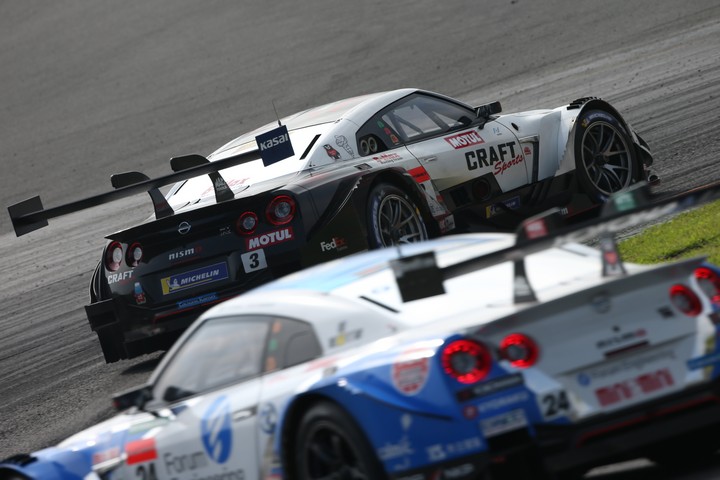 決勝レース: 本山哲／千代勝正組（CRAFT SPORTS MOTUL GT-R）