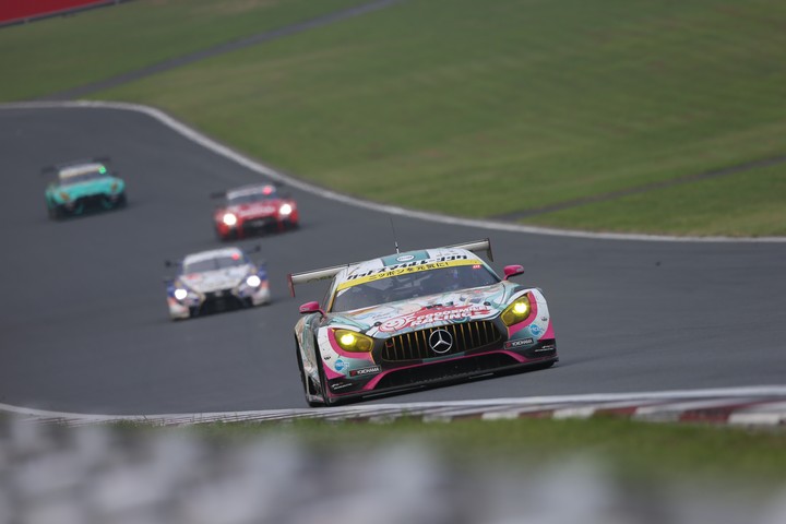 決勝レース: 谷口信輝（グッドスマイル初音ミクAMG）