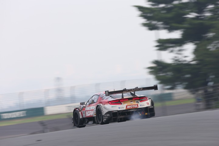 決勝レース: 武藤英紀／中嶋大祐組（MOTUL MUGEN NSX-GT）