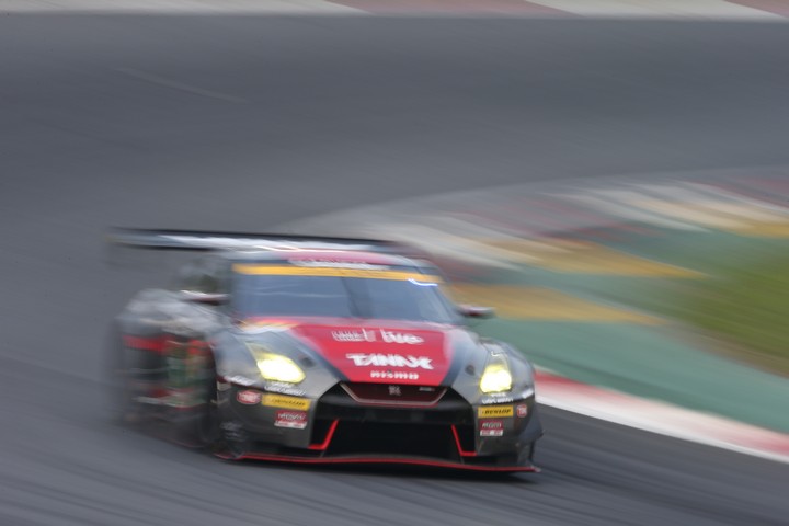 決勝レース: 安田裕信（GAINER TANAX GT-R）