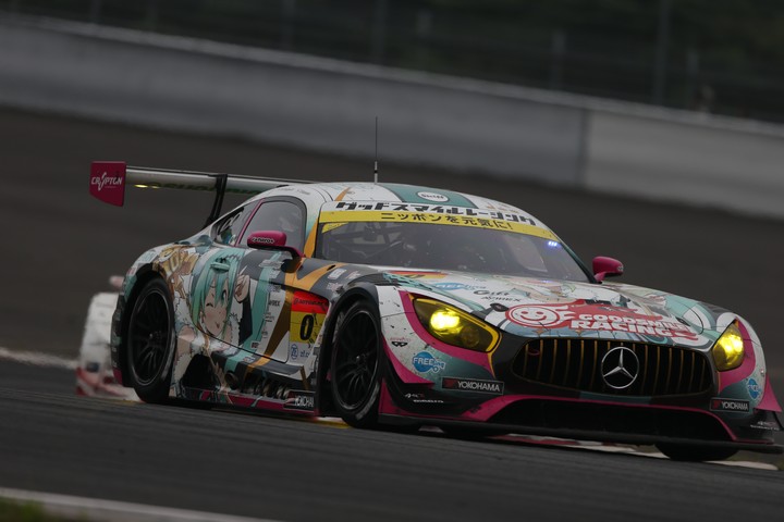 決勝レース: 片岡龍也（グッドスマイル初音ミクAMG）