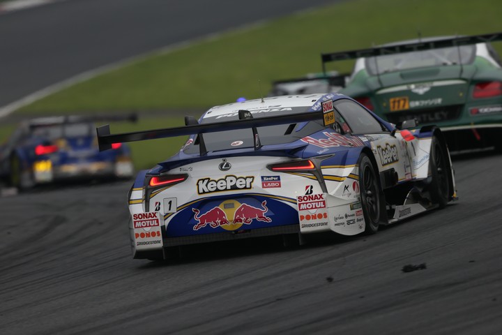 決勝レース: 平川亮／ニック・キャシディ組（KeePer TOM'S LC500）