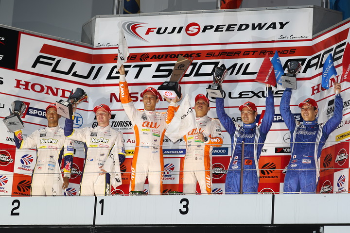 GT500クラスの表彰式